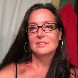 Meet your Posher, Suzanne